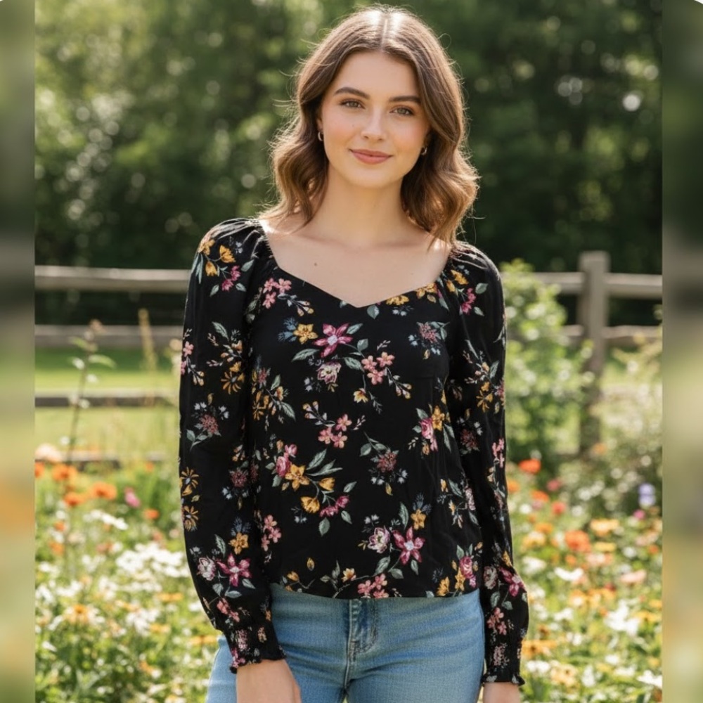 🚨4X$25🚨 Lord & Taylor Black Floral Blouse